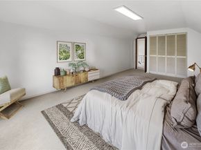 2654 W Dravus Street, Seattle WA 98199