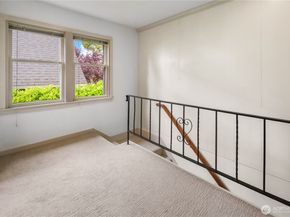 2654 W Dravus Street, Seattle WA 98199