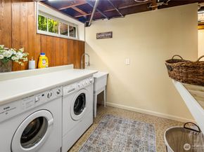 2654 W Dravus Street, Seattle WA 98199
