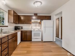 18925 49th Place W, Lynnwood WA 98036