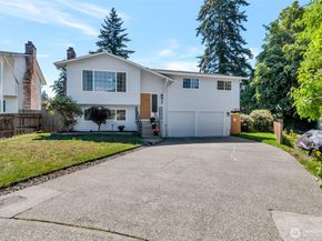 18925 49th Place W, Lynnwood WA 98036