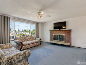 18925 49th Place W, Lynnwood WA 98036
