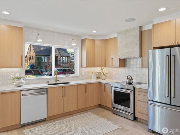 6315 9th Avenue NW, Seattle WA 98107
