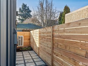 6315 9th Avenue NW, Seattle WA 98107
