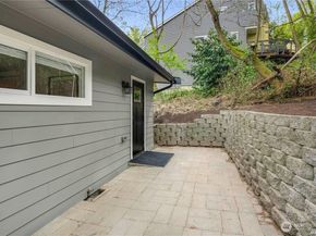 1529 Sturgus Avenue S, Seattle WA 98144