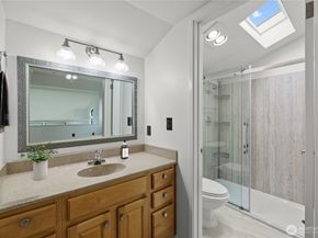 11226 NE 68th Street E, Kirkland WA 98033
