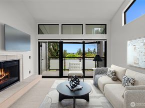 11226 NE 68th Street E, Kirkland WA 98033