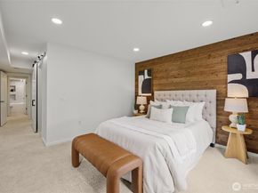 17498 NE 40th Place I1, Redmond WA 98052