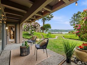 17498 NE 40th Place I1, Redmond WA 98052