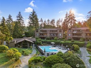 17498 NE 40th Place I1, Redmond WA 98052