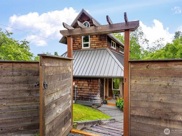 4710 New Sweden Avenue NE, Bainbridge Island WA 98110