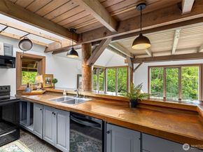 4710 New Sweden Avenue NE, Bainbridge Island WA 98110