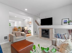 15720 Manor Way Q8, Lynnwood WA 98087