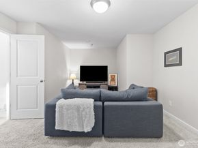 15720 Manor Way Q8, Lynnwood WA 98087