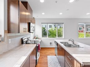15720 Manor Way Q8, Lynnwood WA 98087