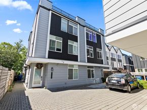 919 NW 56th Street D, Seattle WA 98107