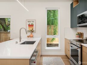 112 29th Avenue E, Seattle WA 98112