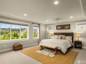 22997 SE 52nd Street 12, Issaquah WA 98029