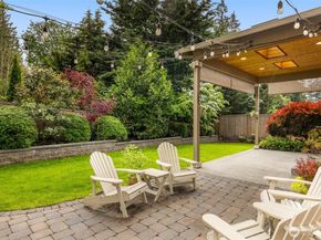 22997 SE 52nd Street 12, Issaquah WA 98029