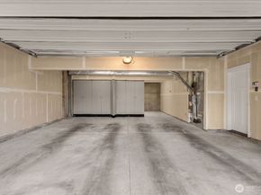 22997 SE 52nd Street 12, Issaquah WA 98029