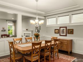 22997 SE 52nd Street 12, Issaquah WA 98029