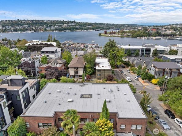 2634 Franklin Avenue E 202, Seattle WA 98102