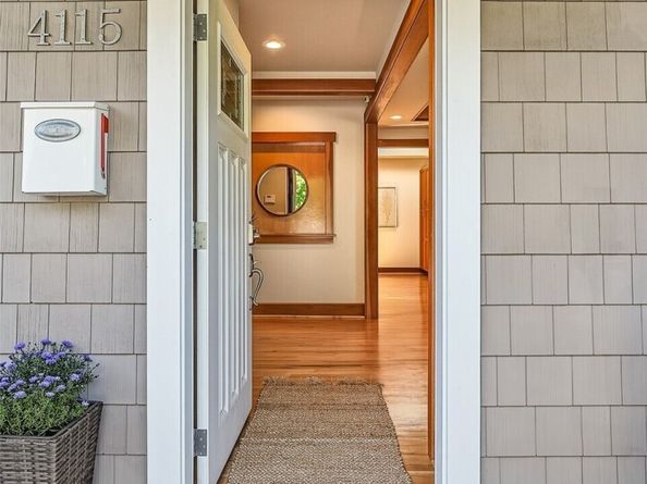 4115 SW Kenyon Street, Seattle WA 98136