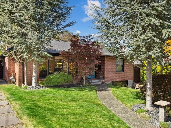 3429 40th Avenue W, Seattle WA 98199