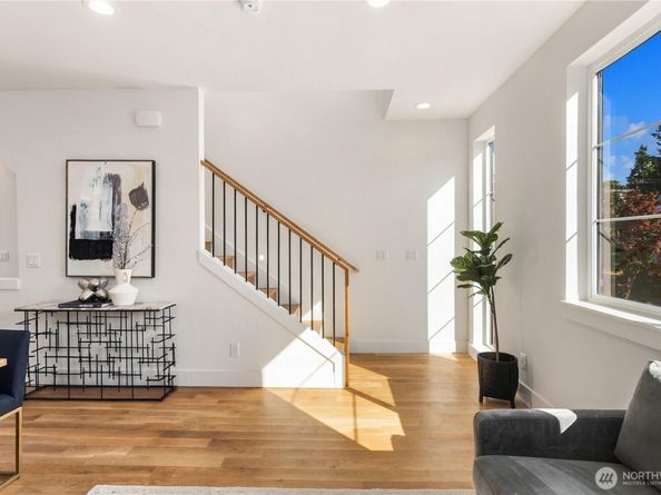 3934 S Angeline Street, Seattle WA 98118