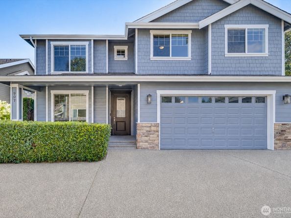 907 Ilwaco Place NE, Renton WA 98059