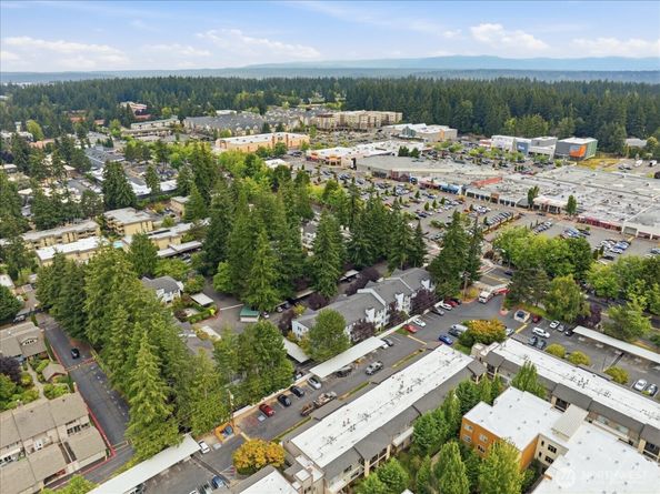 1011 156th Avenue NE 207, Bellevue WA 98007