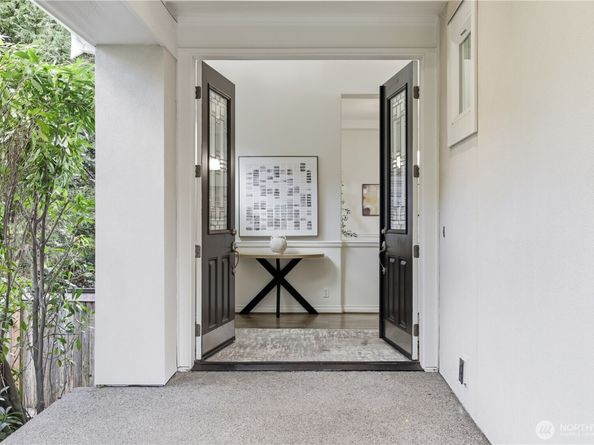 698 Summerhill Ridge Drive NW, Issaquah WA 98027