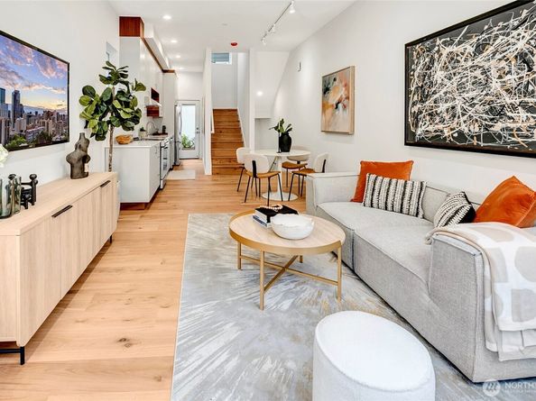 629 13th Avenue E, Seattle WA 98102
