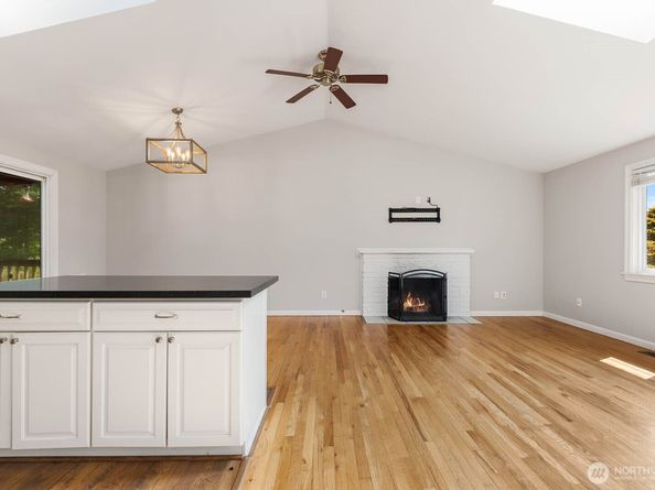 12450 169th Ave SE, Renton WA 98059