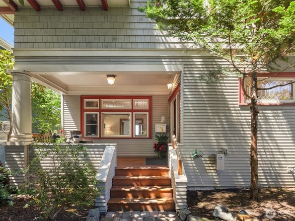 1411 10th Avenue W, Seattle WA 98119