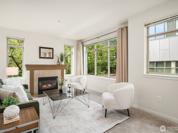 1000 Aurora Avenue N 311, Seattle WA 98109