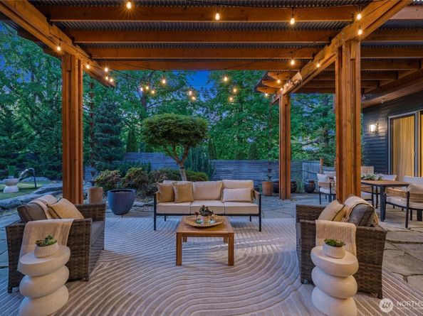 1533 38th Avenue E, Seattle WA 98112