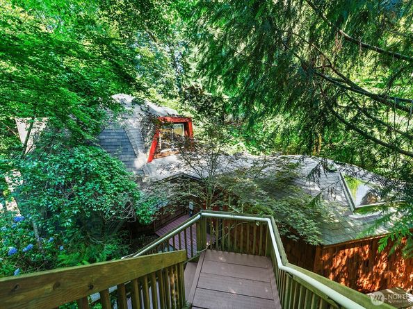 16524 35th Avenue NE, Lake Forest Park WA 98155