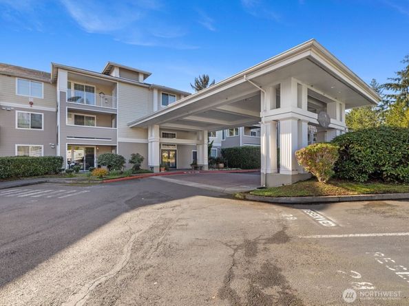 2244 132nd Avenue SE B214, Bellevue WA 98005