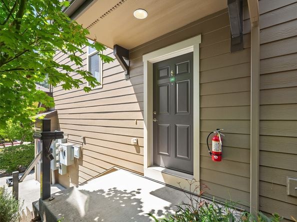 1900 Weaver Road J104, Snohomish WA 98290