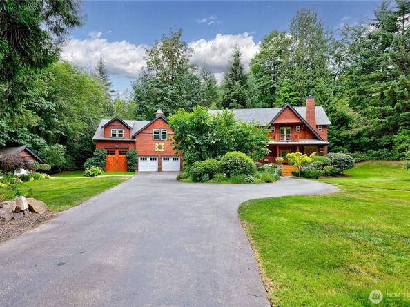 8724 NE Laughing Salmon Lane, Bainbridge Island WA 98110