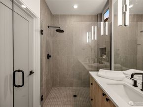 1315 E Denny Way, Seattle WA 98122