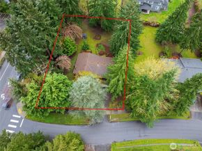 13919 SE 3rd Place, Bellevue WA 98005