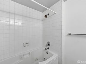 13919 SE 3rd Place, Bellevue WA 98005