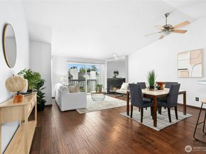 11325 19th Avenue SE C310, Everett WA 98208