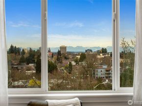 908 N 46th Street F, Seattle WA 98103