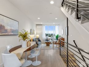 908 N 46th Street F, Seattle WA 98103