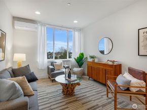 908 N 46th Street F, Seattle WA 98103