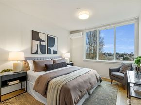 908 N 46th Street F, Seattle WA 98103