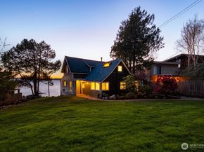 6521 Beach Drive SW, Seattle WA 98136
